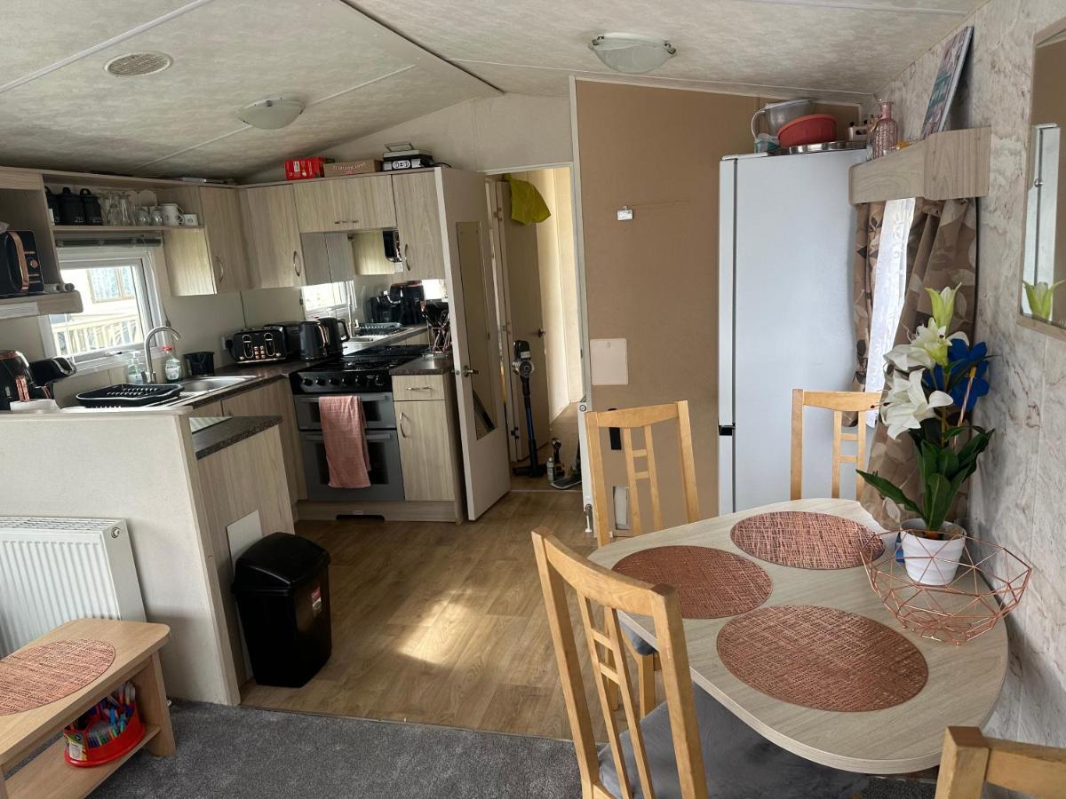 فندق Angie'S Caravan At Seawick Saint Osyth المظهر الخارجي الصورة